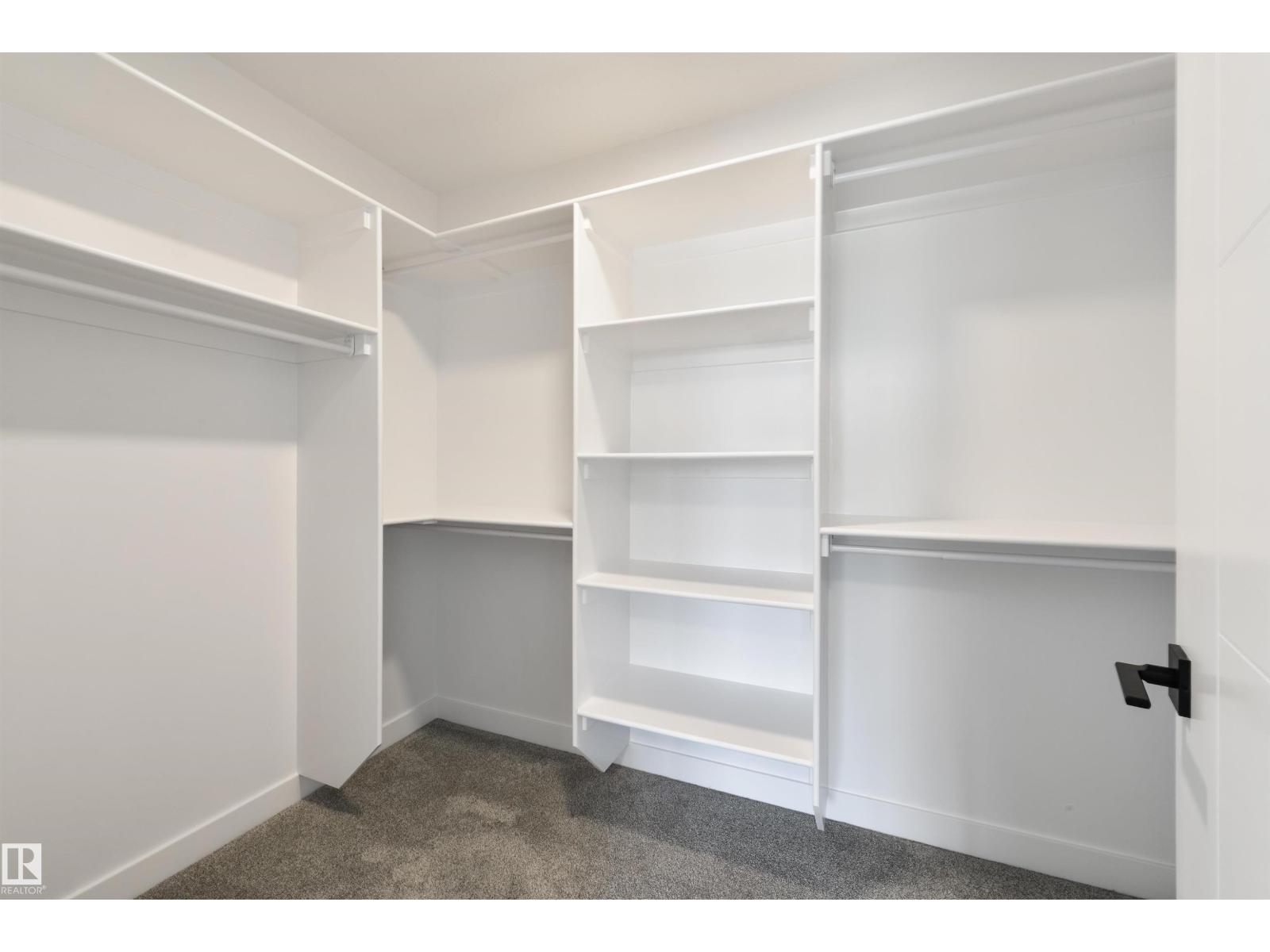 5223 47 AV — photo 41