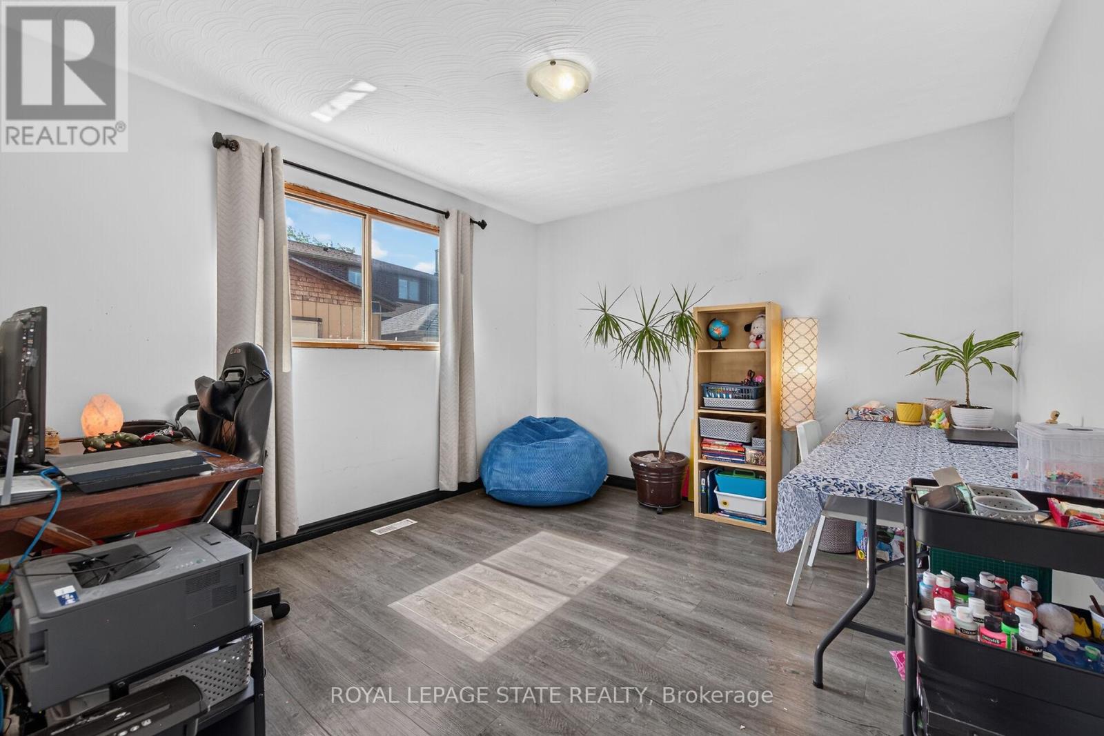 15 ELLEN AVENUE - 28