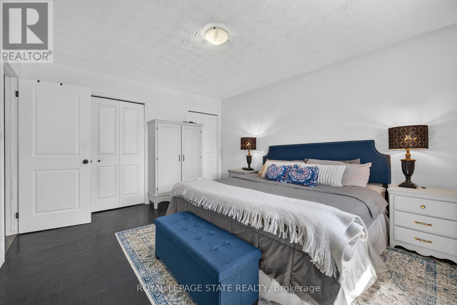 15 ELLEN AVENUE - 32