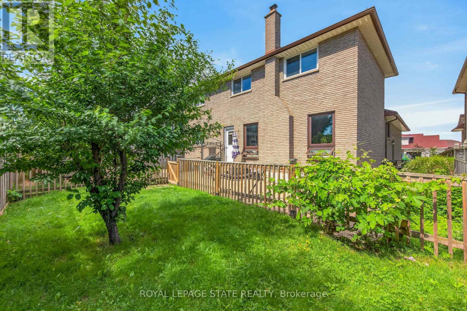 15 ELLEN AVENUE - 36
