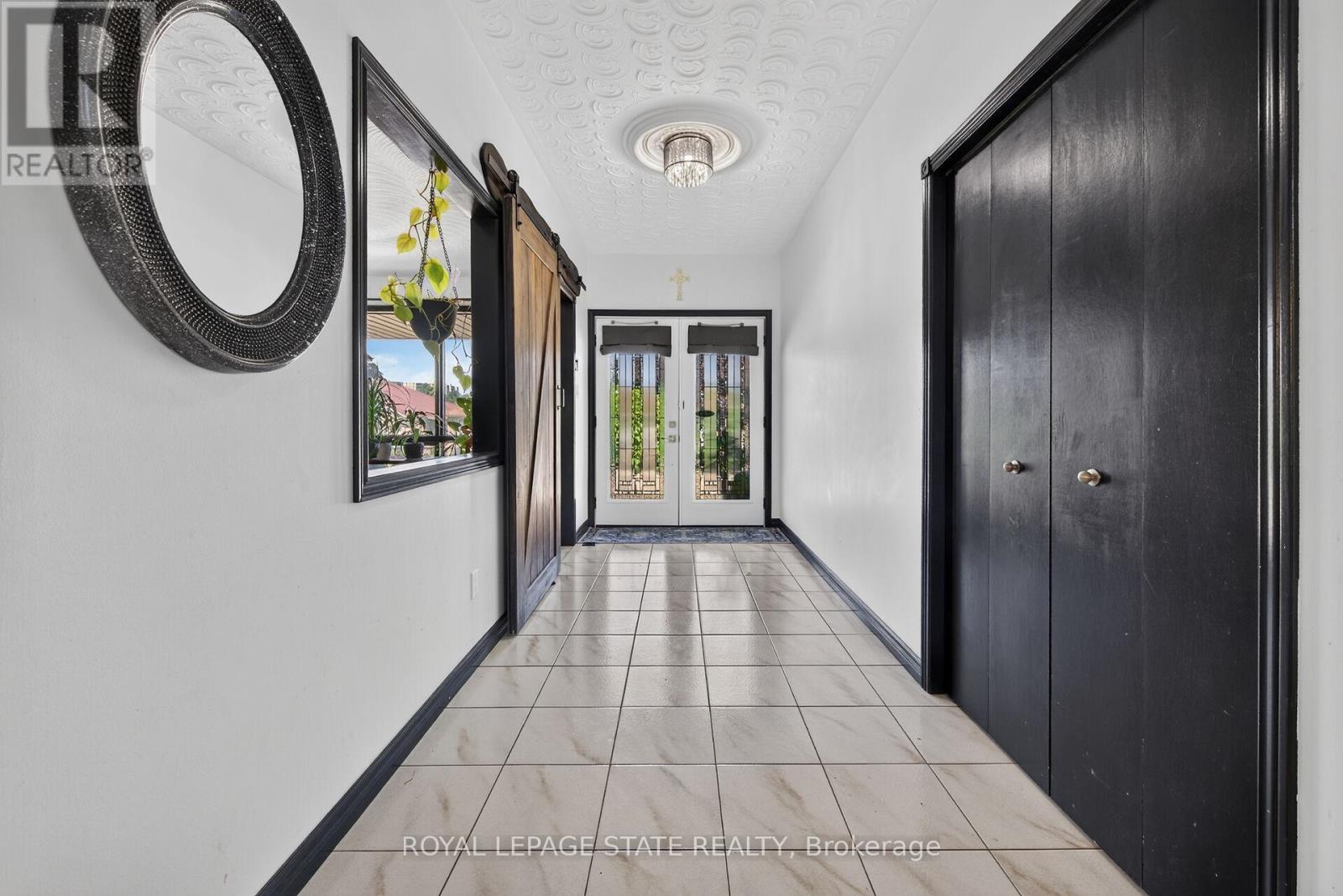15 ELLEN AVENUE - 6