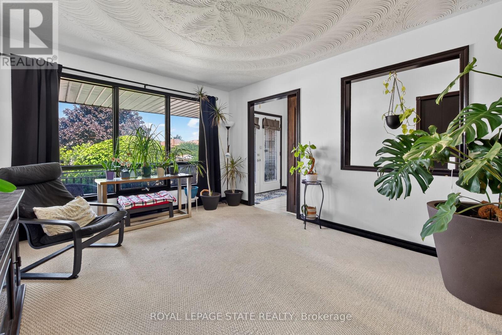 15 ELLEN AVENUE - 9