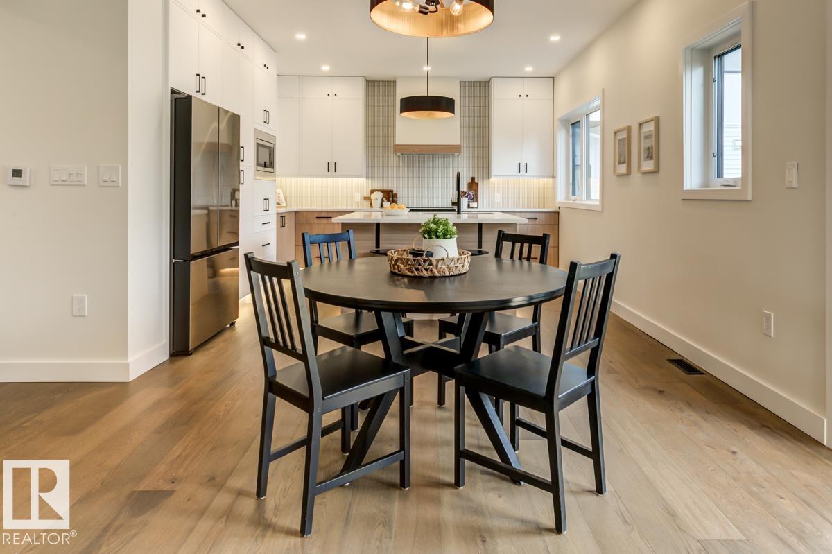 7924 92 AV NW - 20