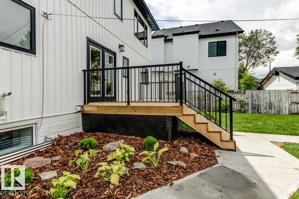 7924 92 AV NW - 70