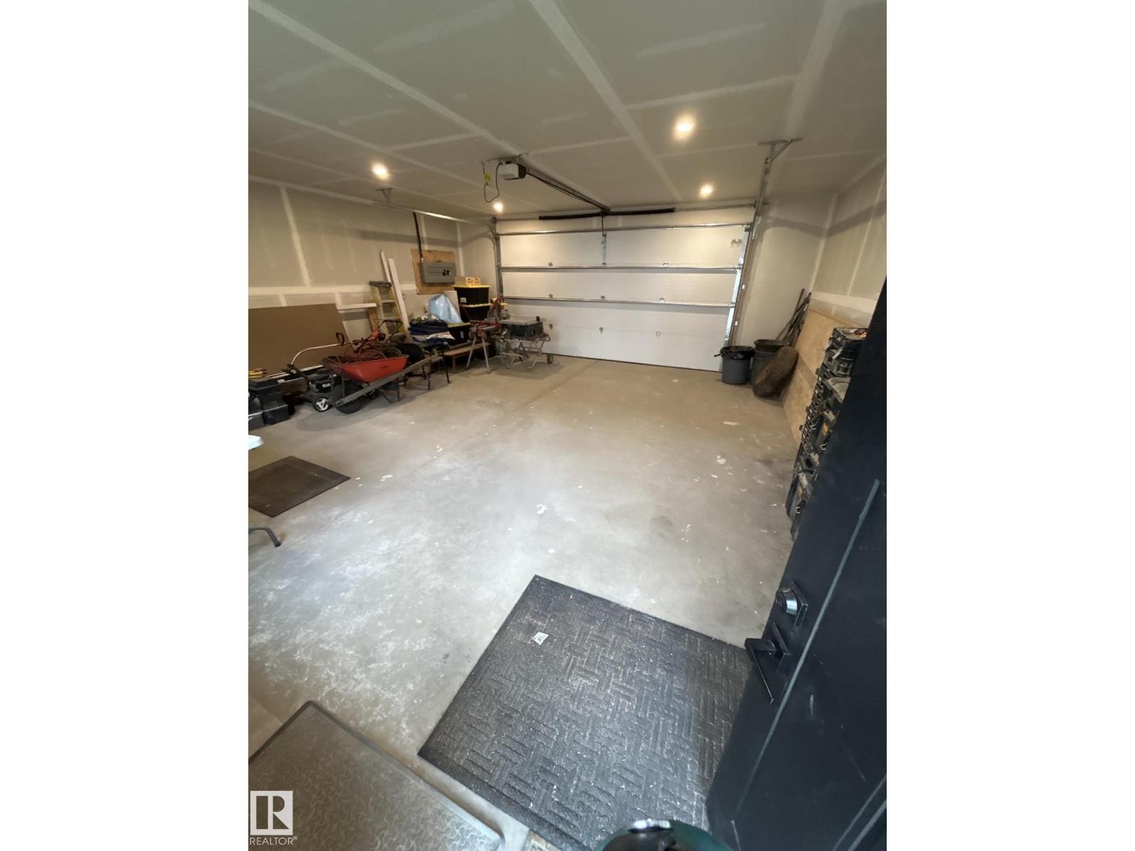 7924 92 AV NW — photo 73