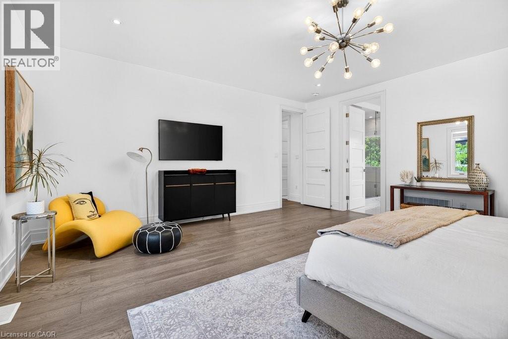 #6 2134 NEW Street - 23