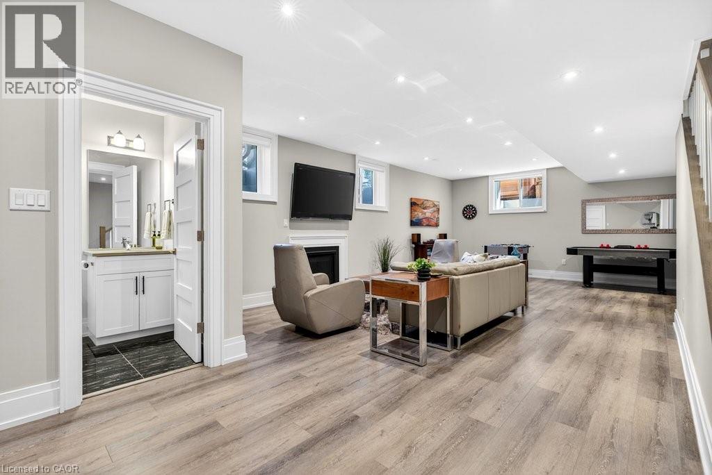 #6 2134 NEW Street - 34