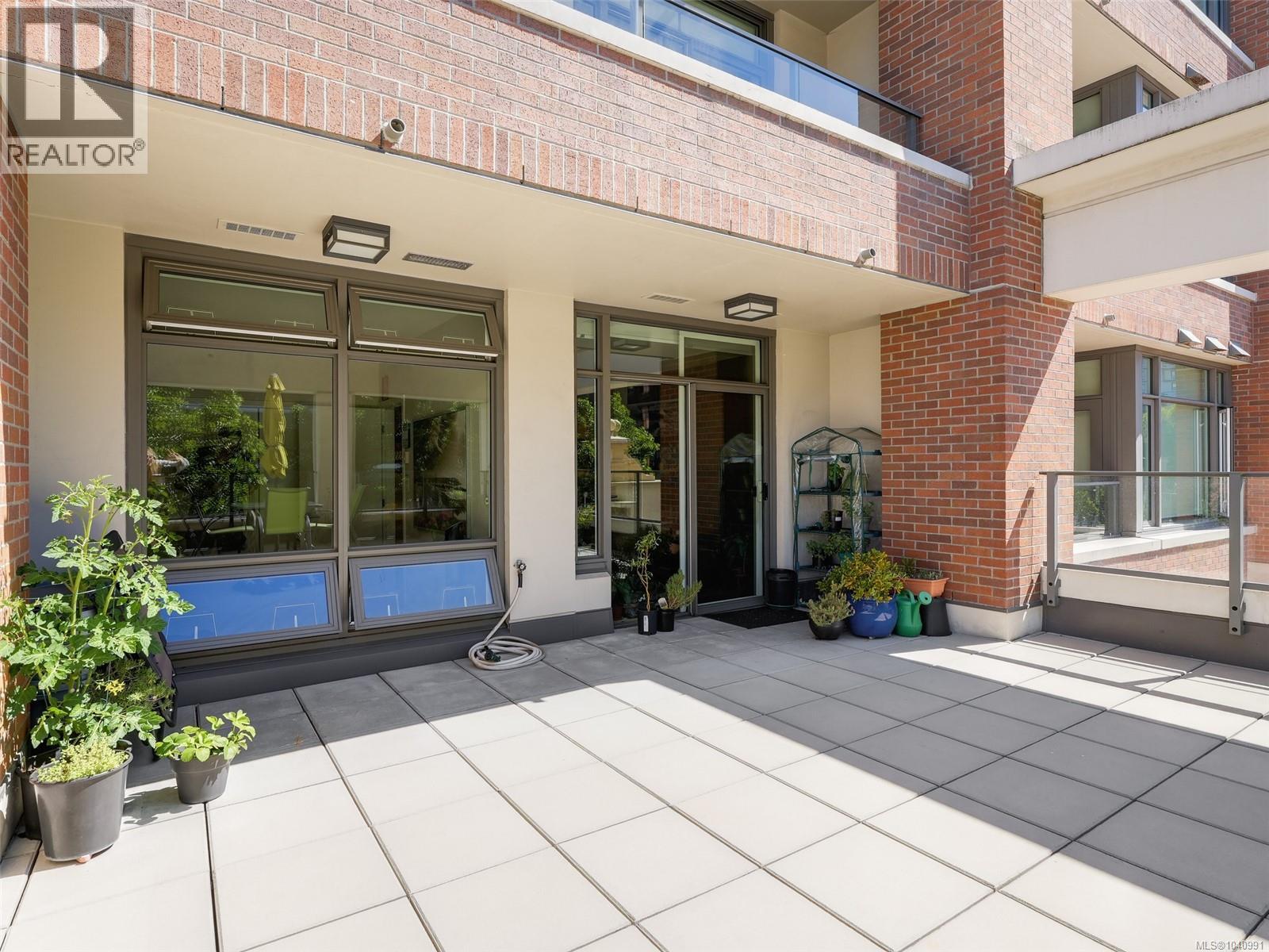 307 728 Yates Street, Victoria