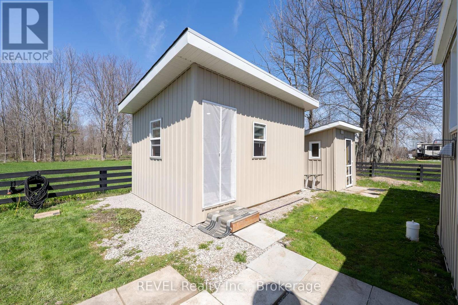 11 WALTER DRIVE - 28