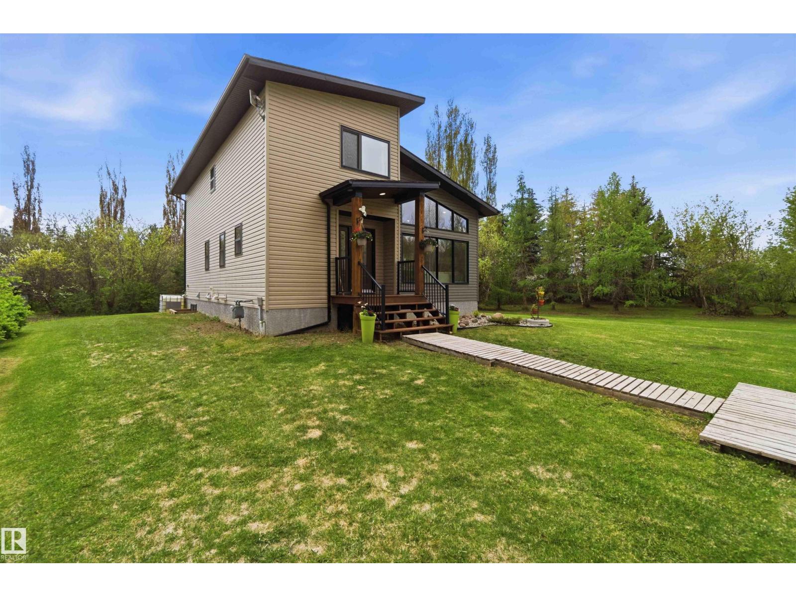 #11 2011 TWP ROAD 510 - 3