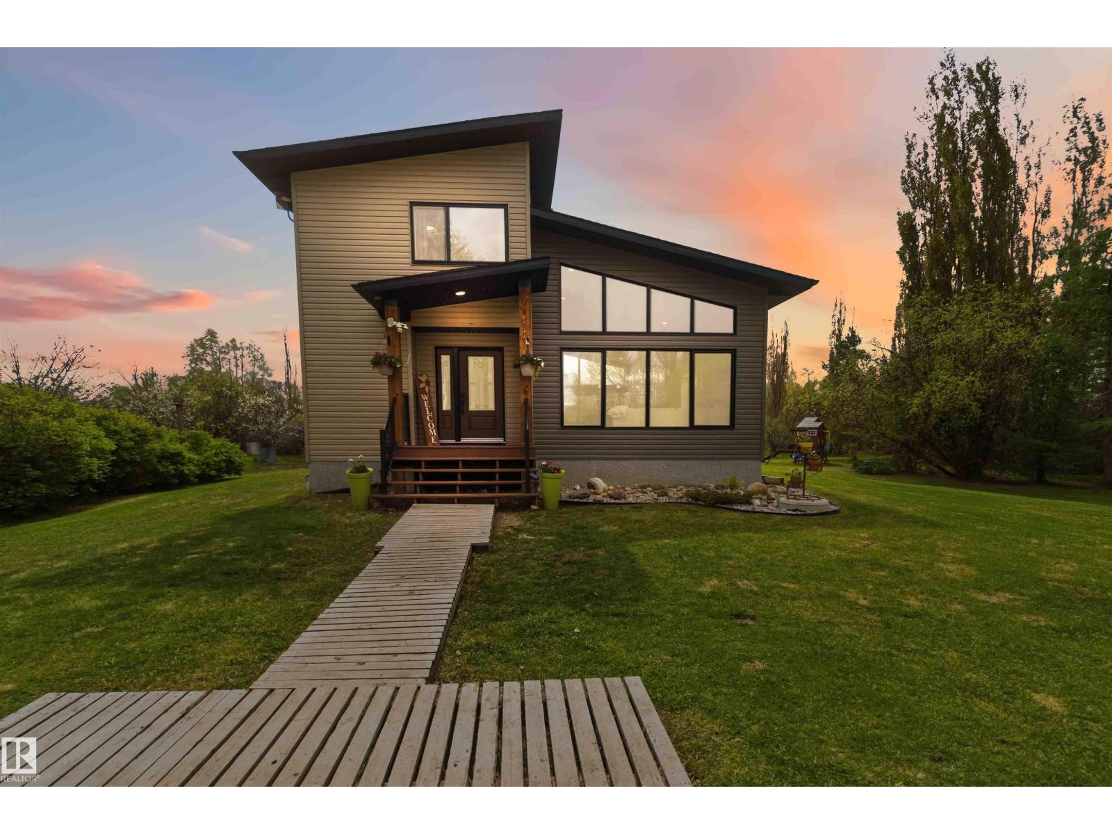 #11 2011 TWP ROAD 510 - 2