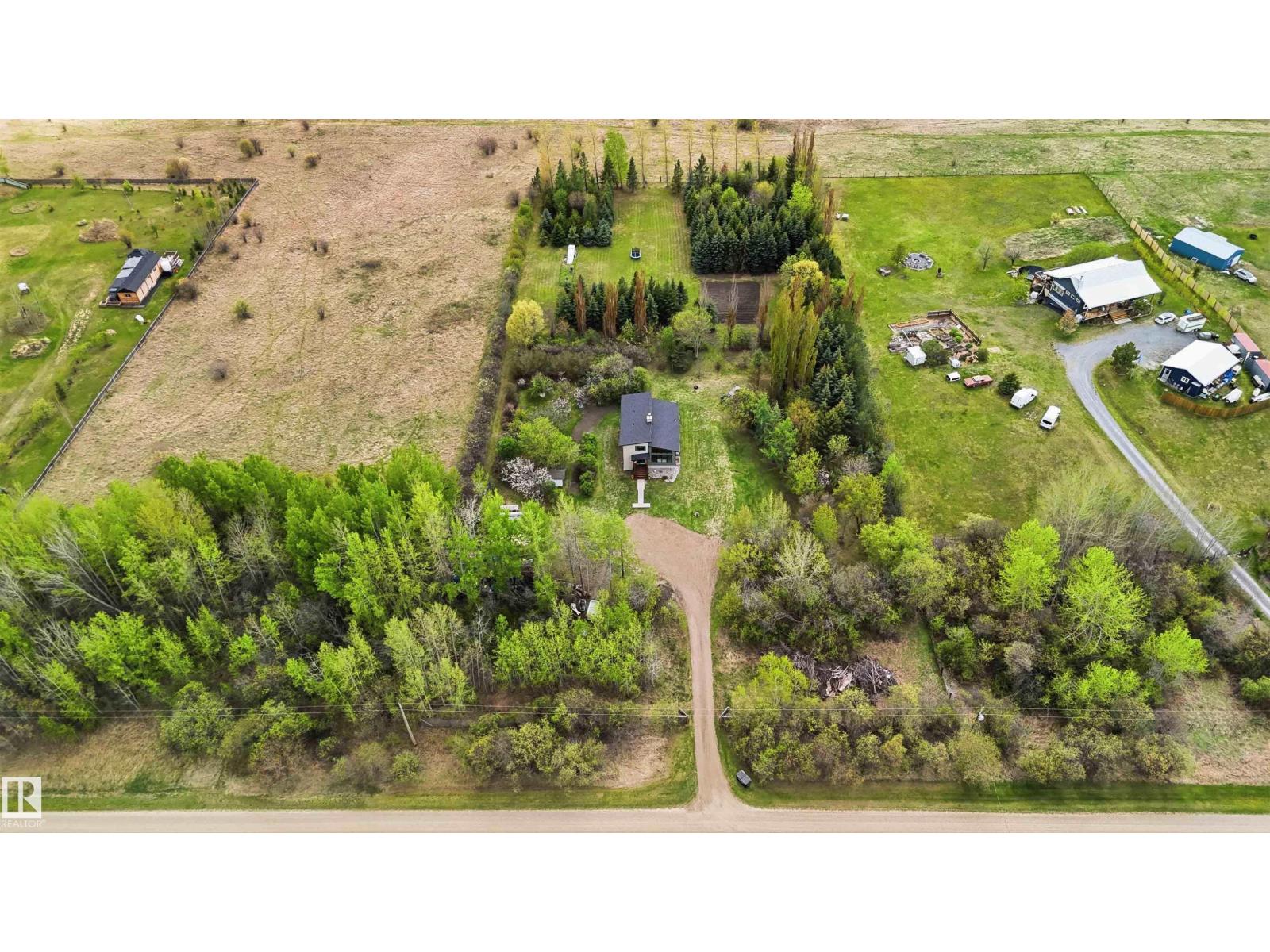 #11 2011 TWP ROAD 510 - 66