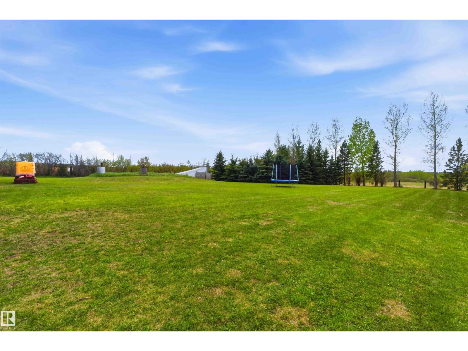 #11 2011 TWP ROAD 510 - 51