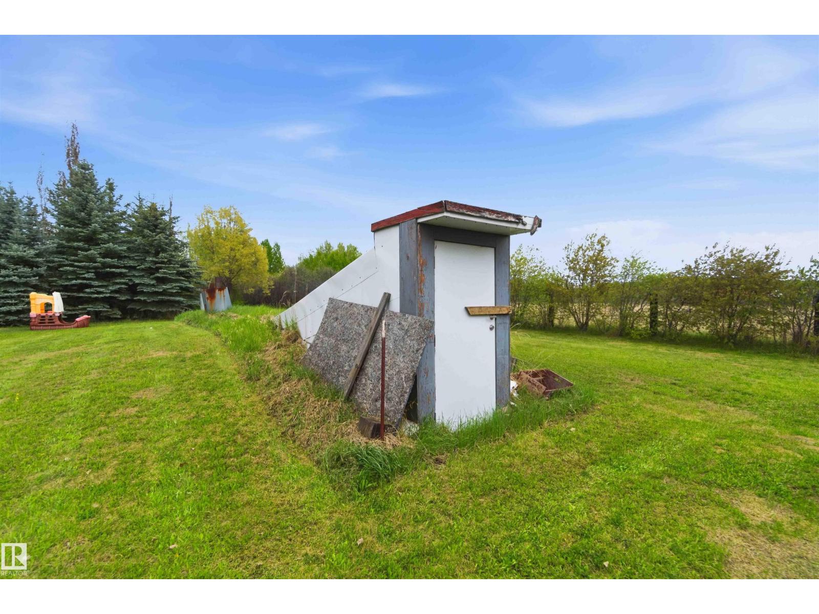 #11 2011 TWP ROAD 510 - 60