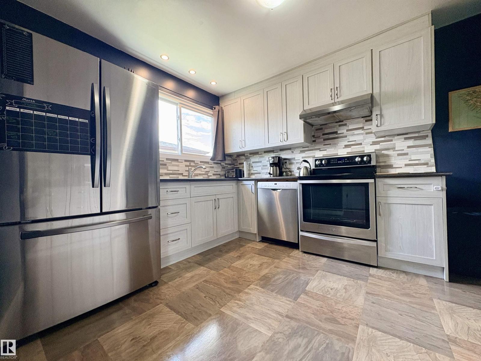 13316 106 ST NW - 11