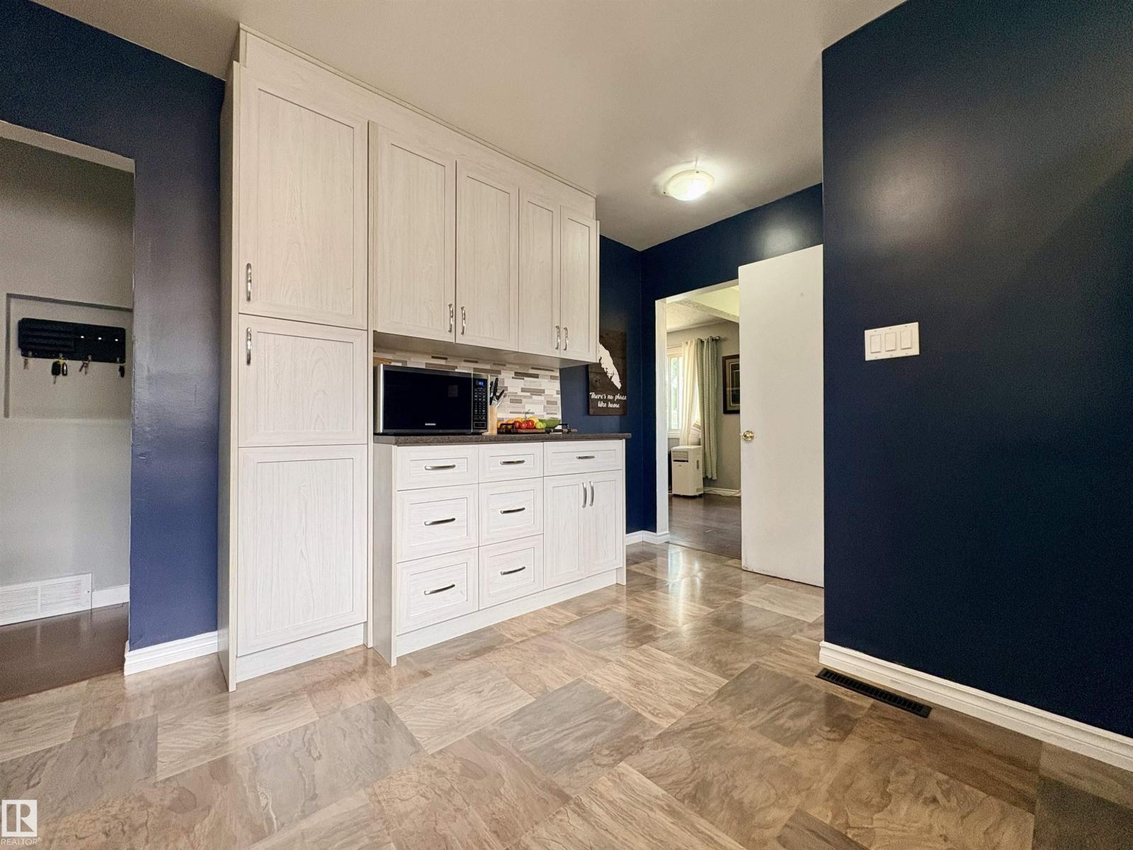 13316 106 ST NW - 14