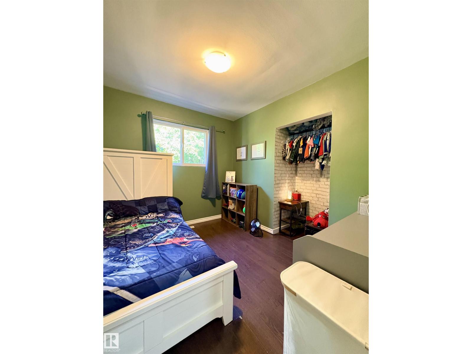 13316 106 ST NW - 21