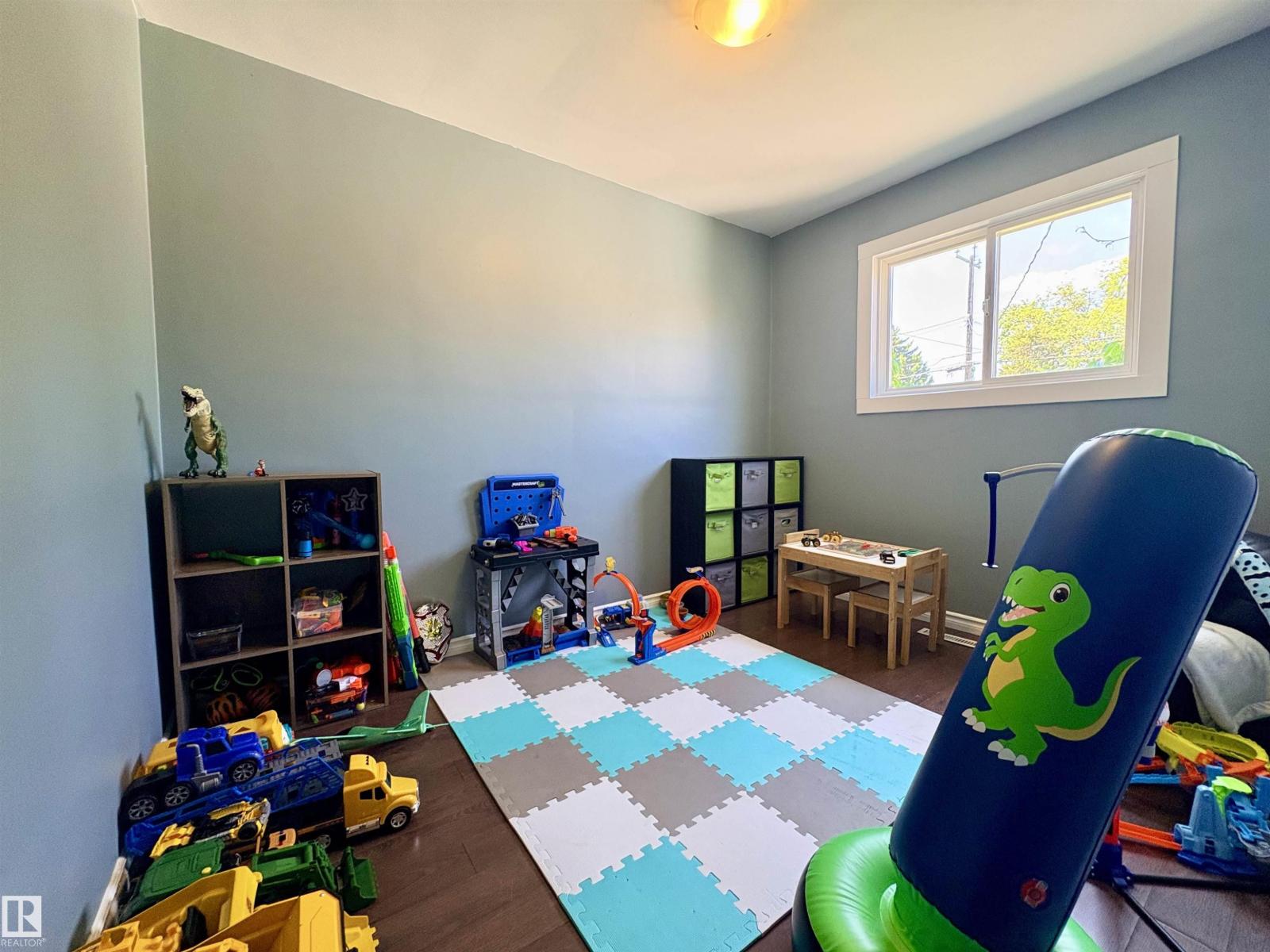 13316 106 ST NW - 23