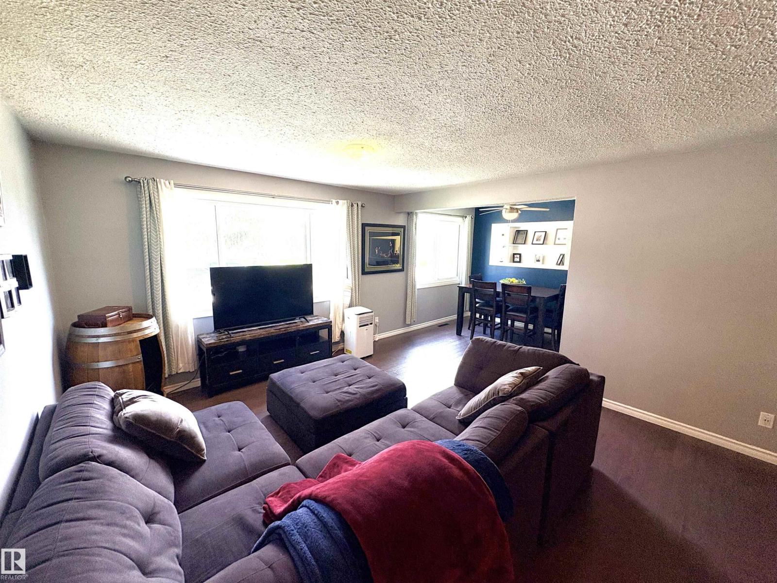 13316 106 ST NW - photo 3