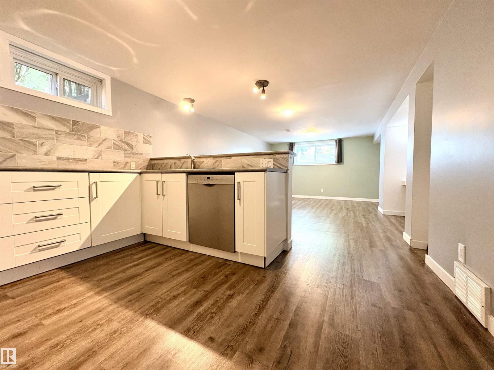 13316 106 ST NW - 37