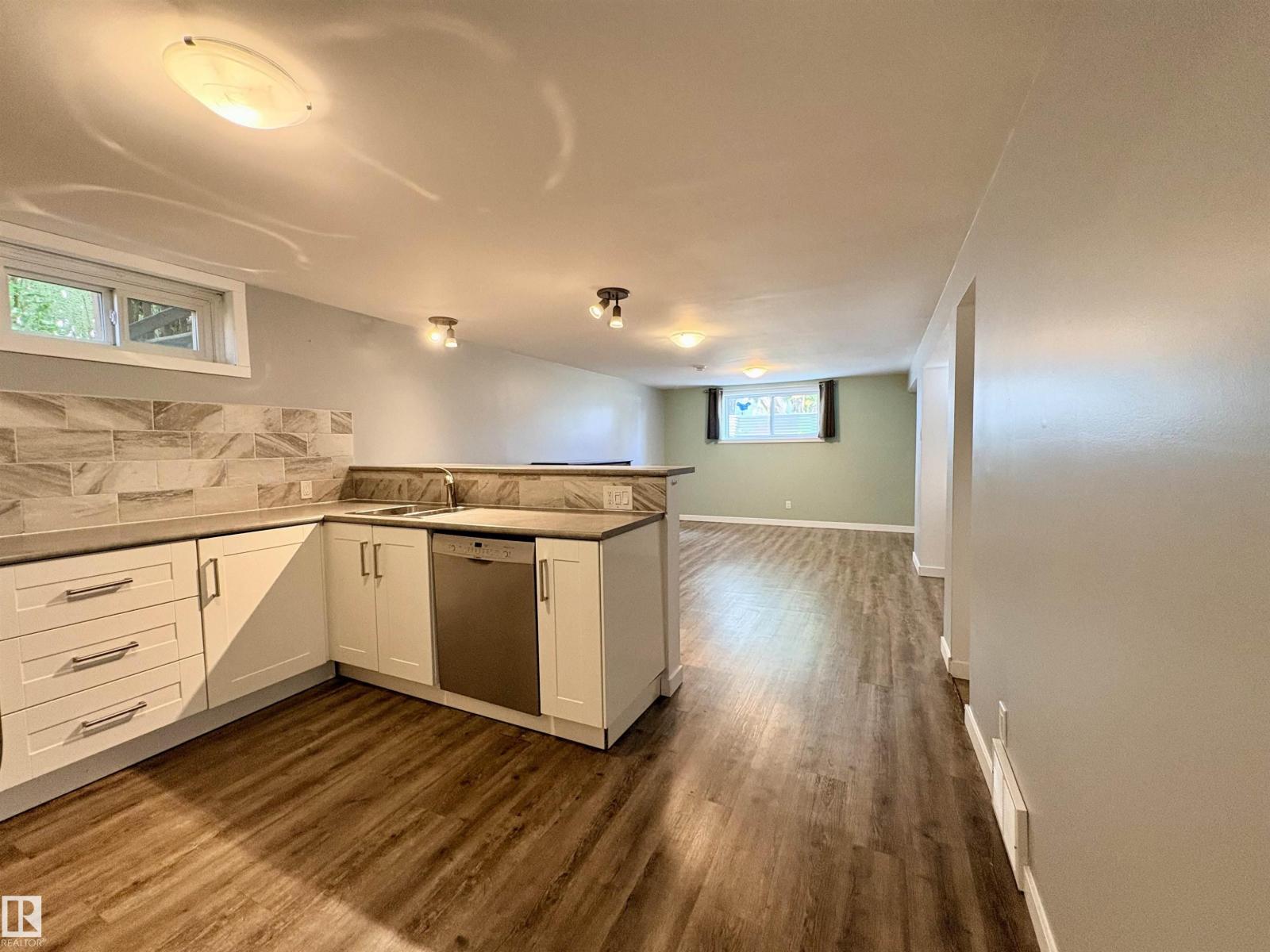 13316 106 ST NW - 39