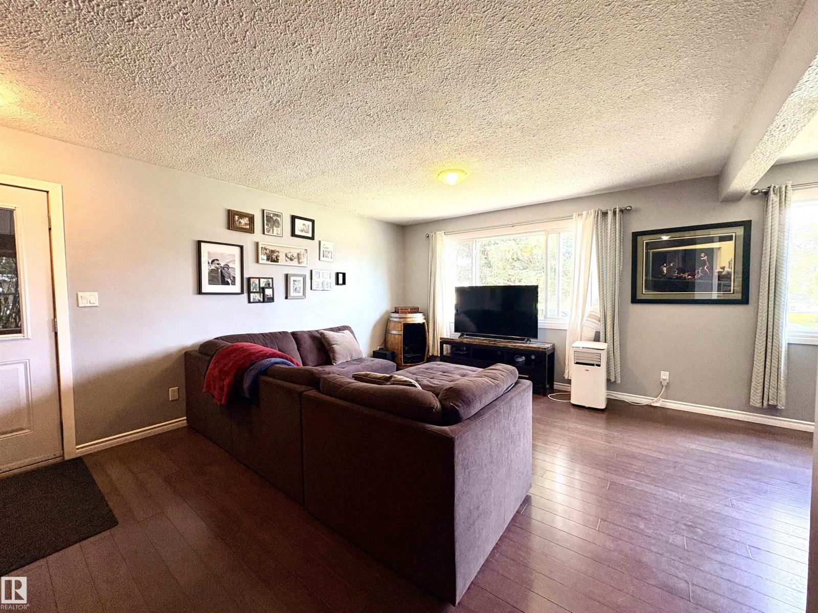 13316 106 ST NW - photo 4