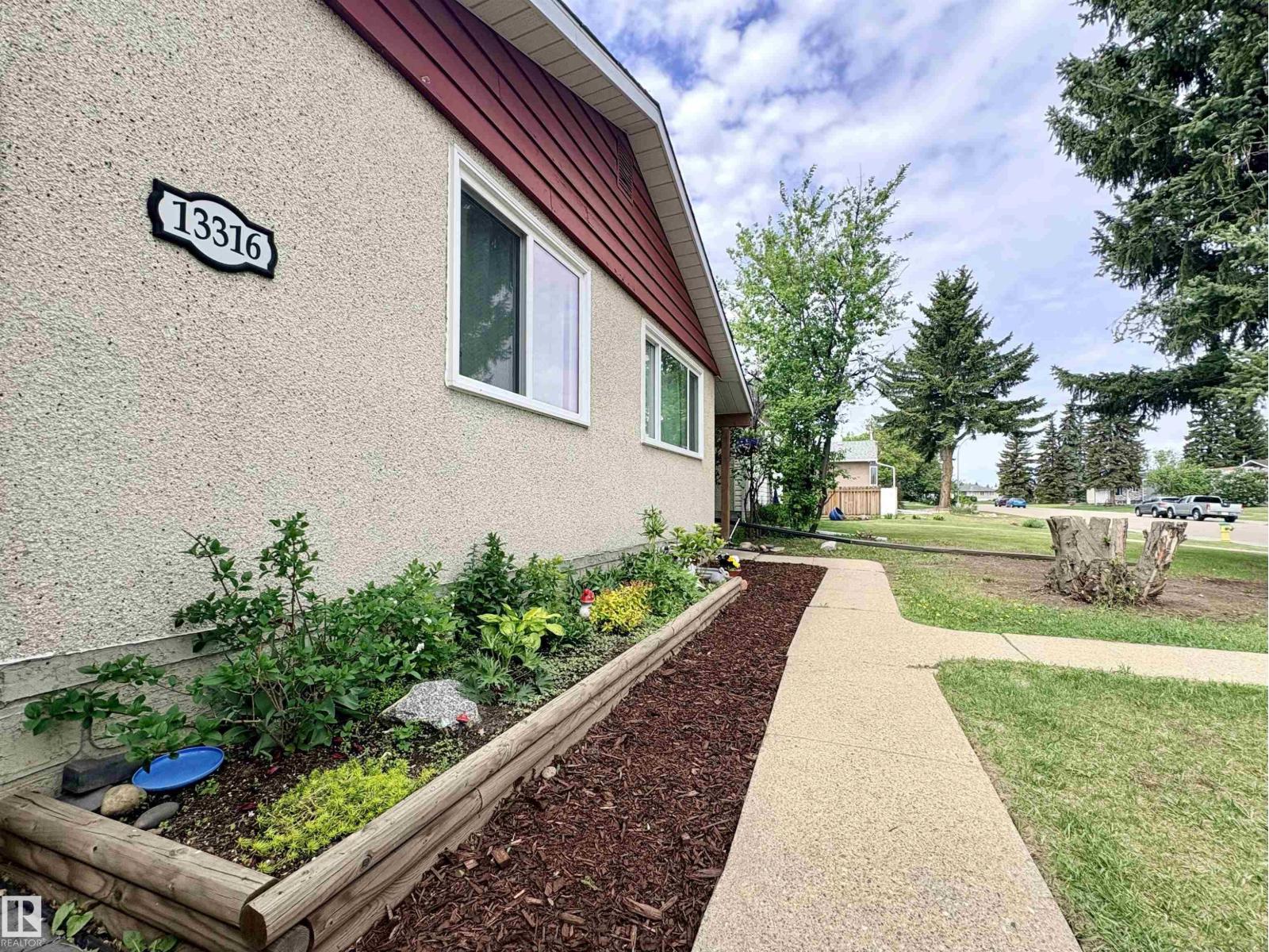 13316 106 ST NW - 66