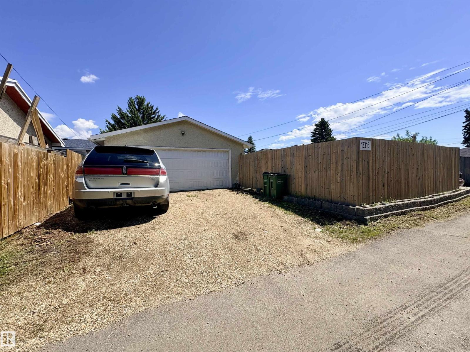 13316 106 ST NW - 71