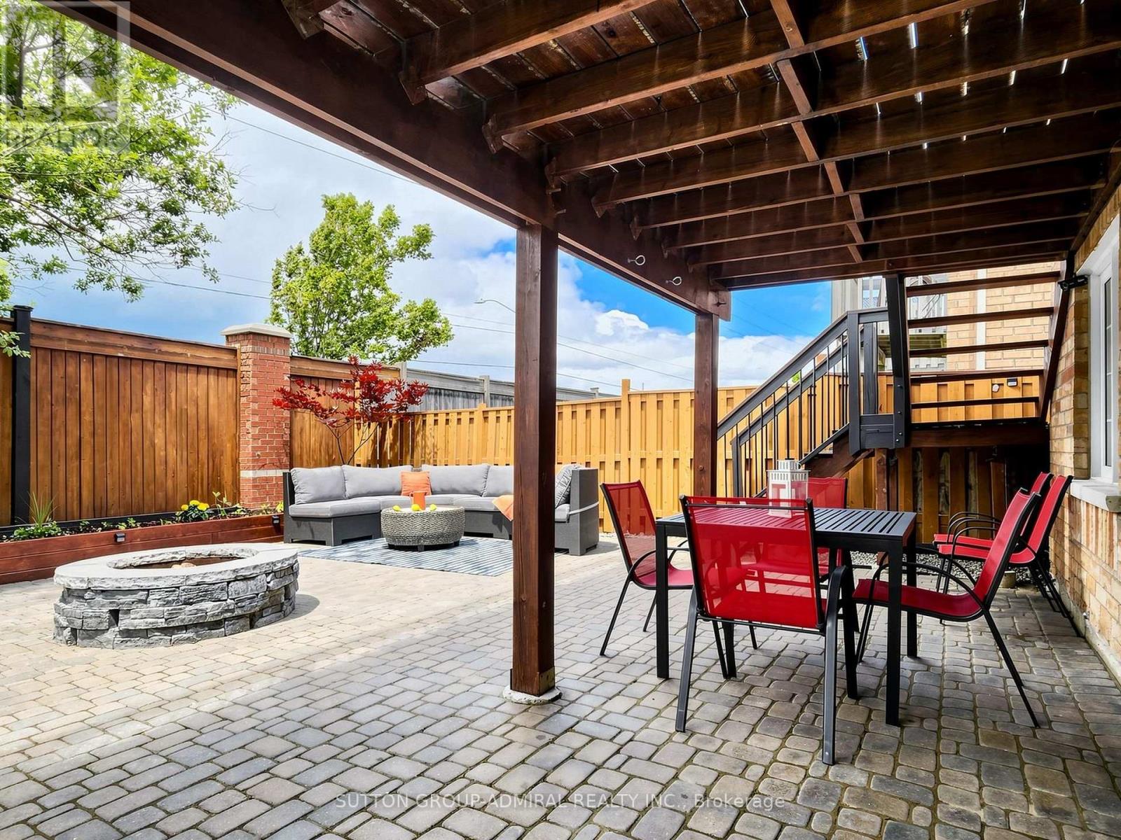 32 BEAVERBROOK CRESCENT - 41