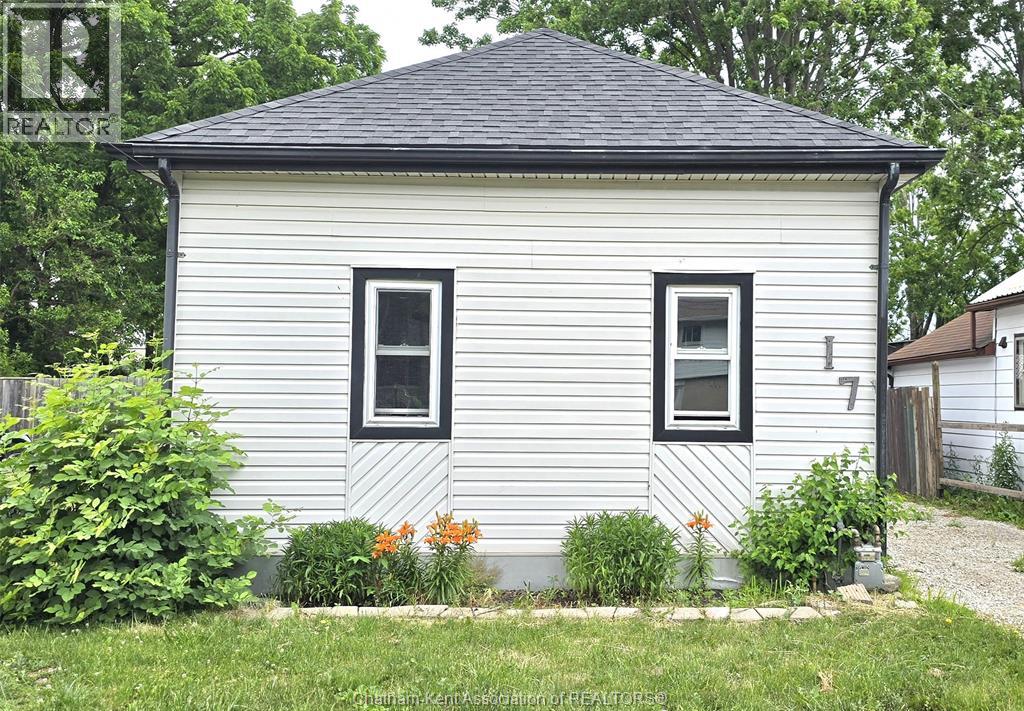 17 Taylor AVENUE - 1
