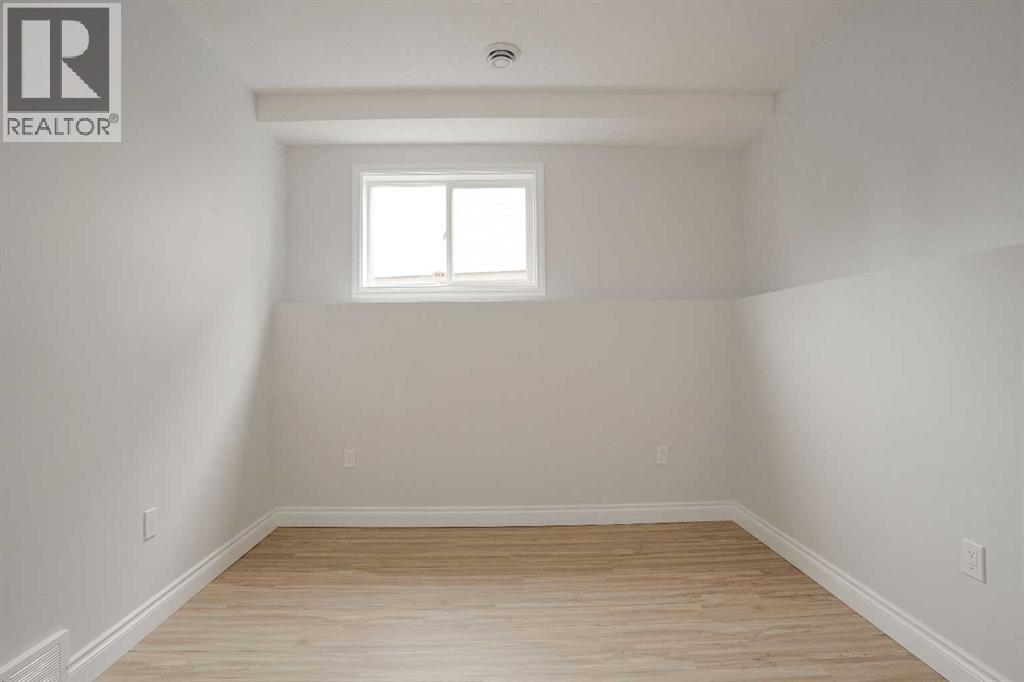 287 Berard Crescent — photo 38