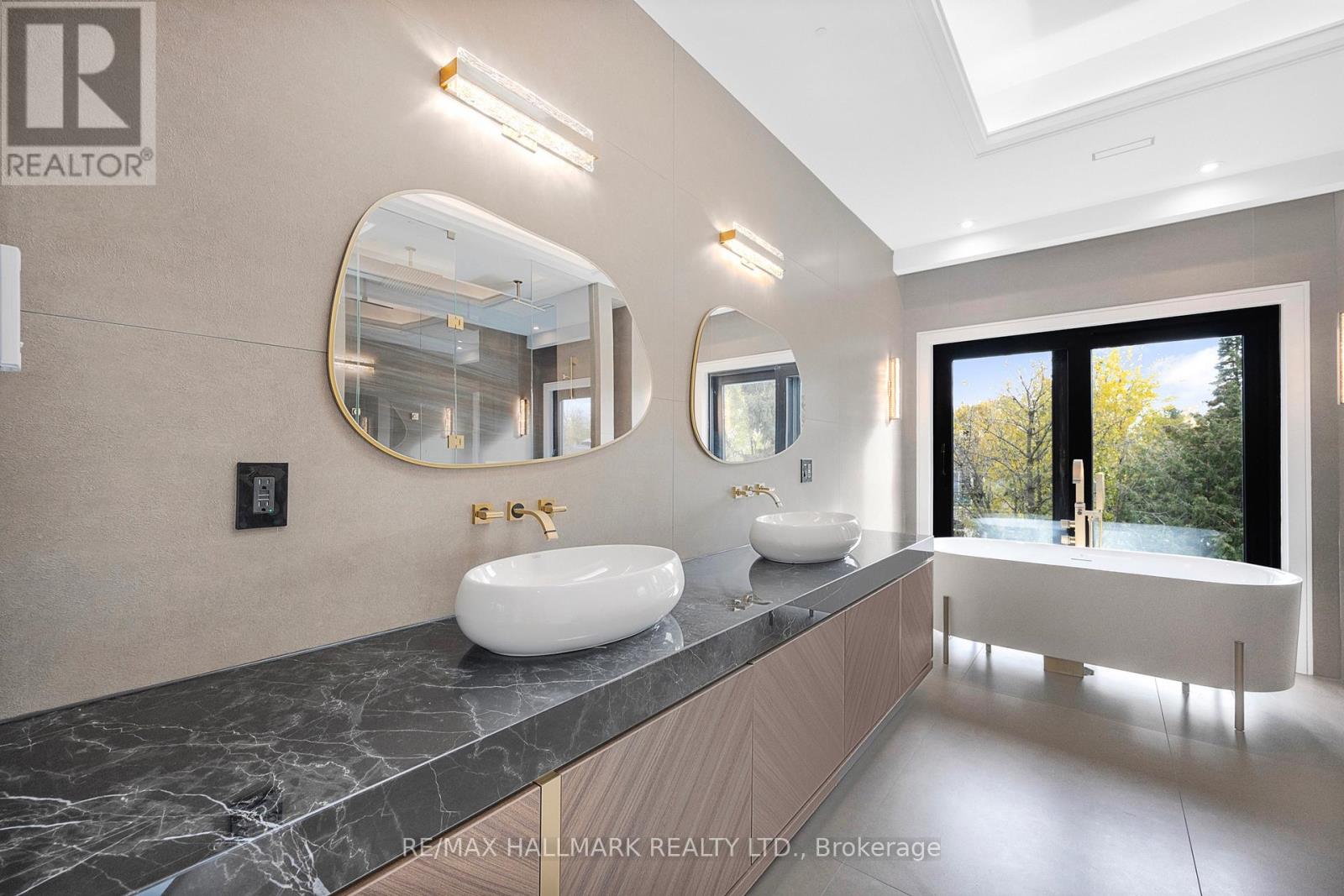 287 HILLCREST AVENUE - 33