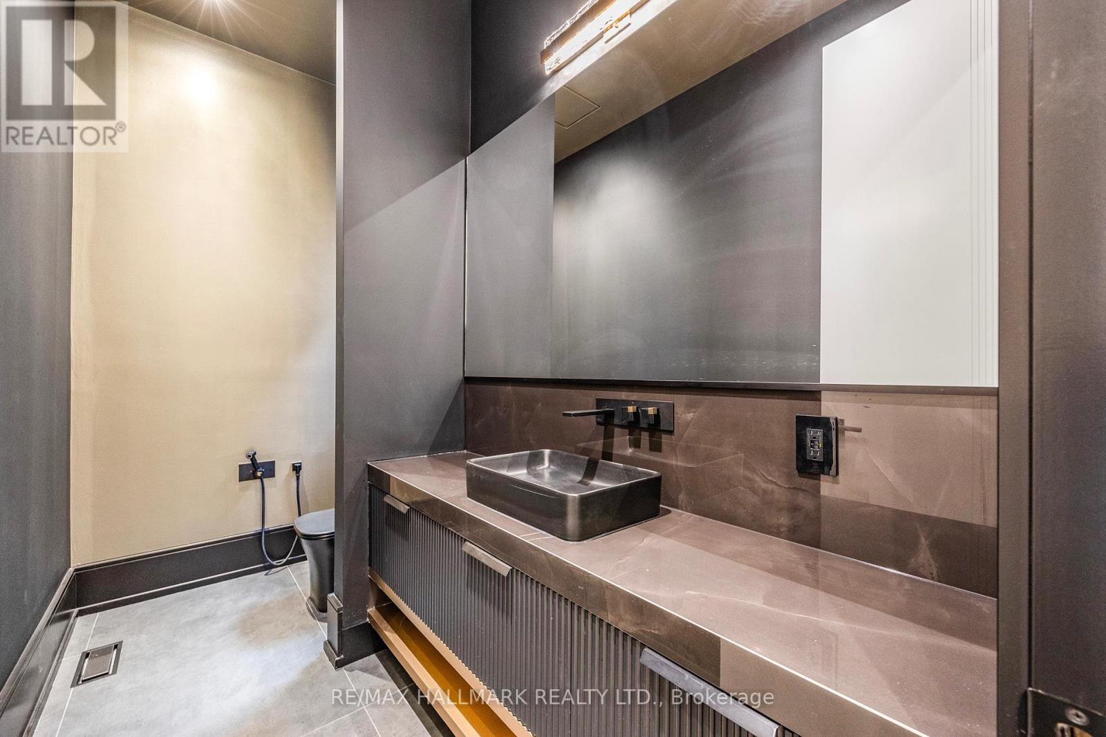 287 HILLCREST AVENUE - 27