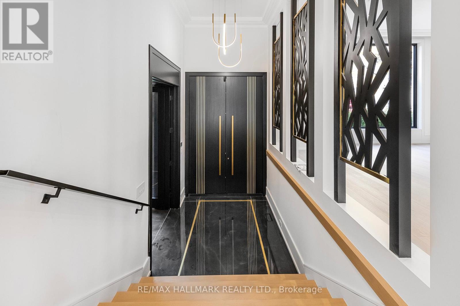 287 HILLCREST AVENUE - 9