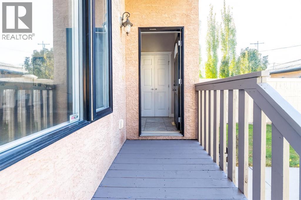1421 40 Street SW - 42