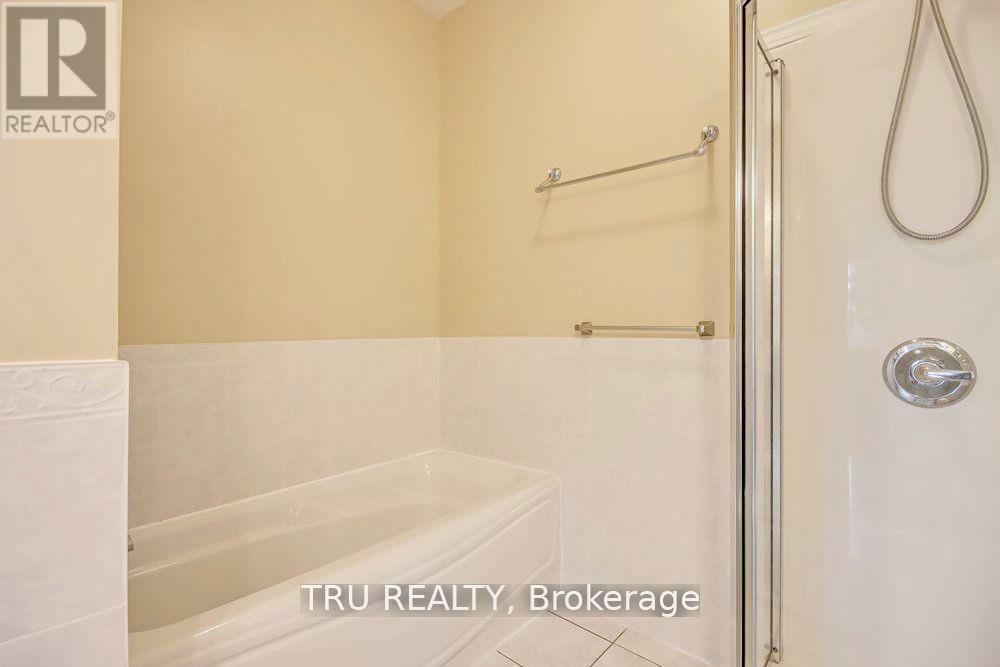 3 Bed, 3 Bath House for Rent in Ottawa – 108 VILLAGEVIEW PRIVATE, Ottawa – MLS# X13471018 - Image 21