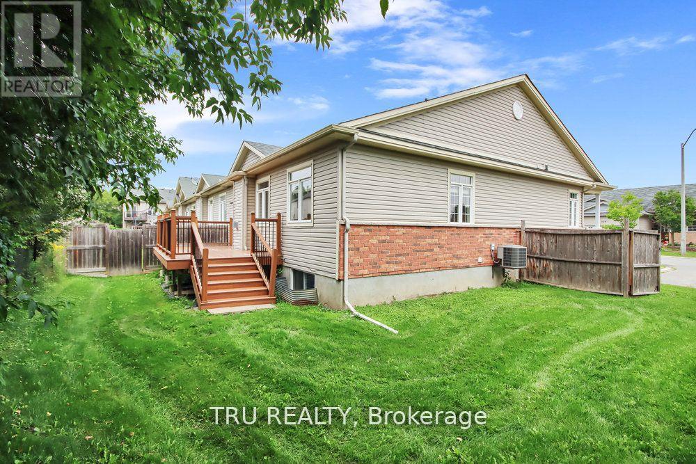 3 Bed, 3 Bath House for Rent in Ottawa – 108 VILLAGEVIEW PRIVATE, Ottawa – MLS# X13471018 - Image 33
