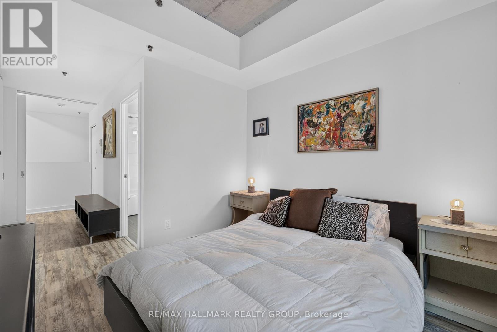353 MCLEOD STREET - 33