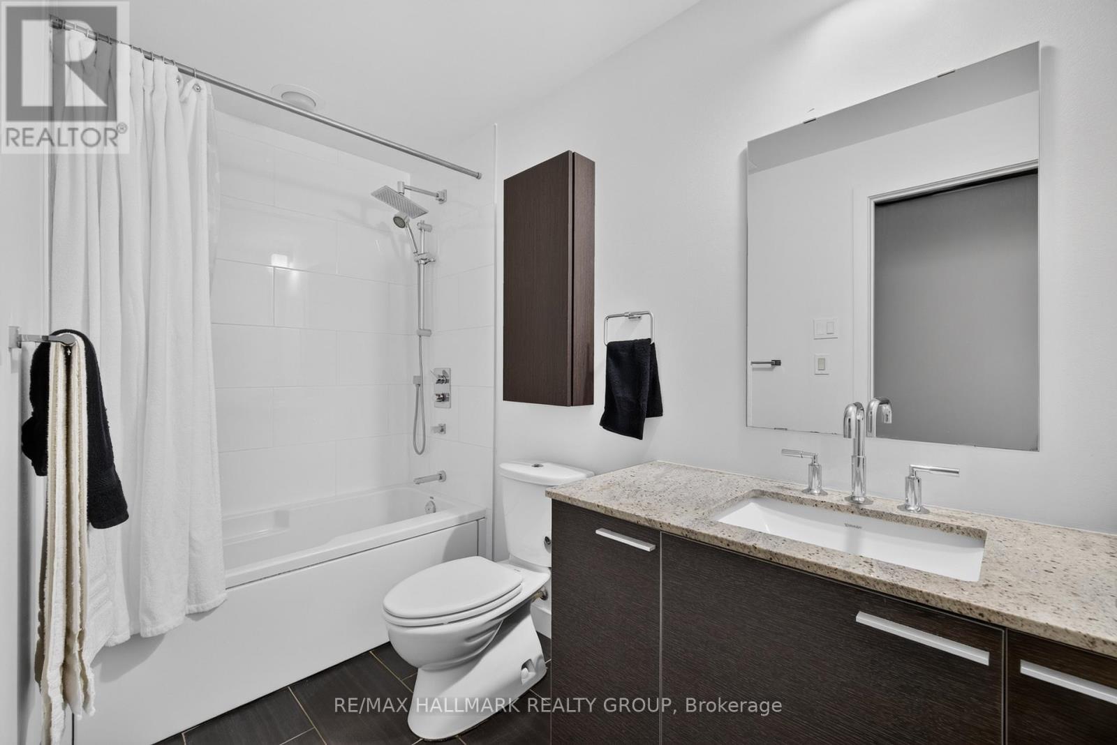 353 MCLEOD STREET - 34
