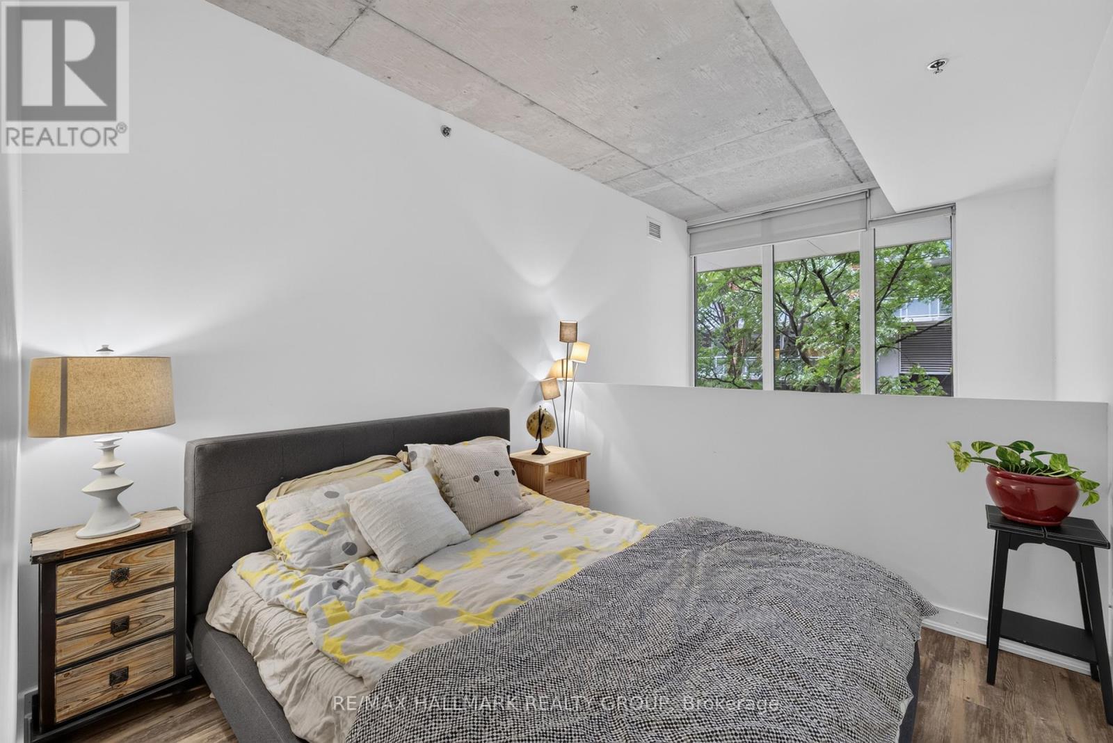 353 MCLEOD STREET - 38
