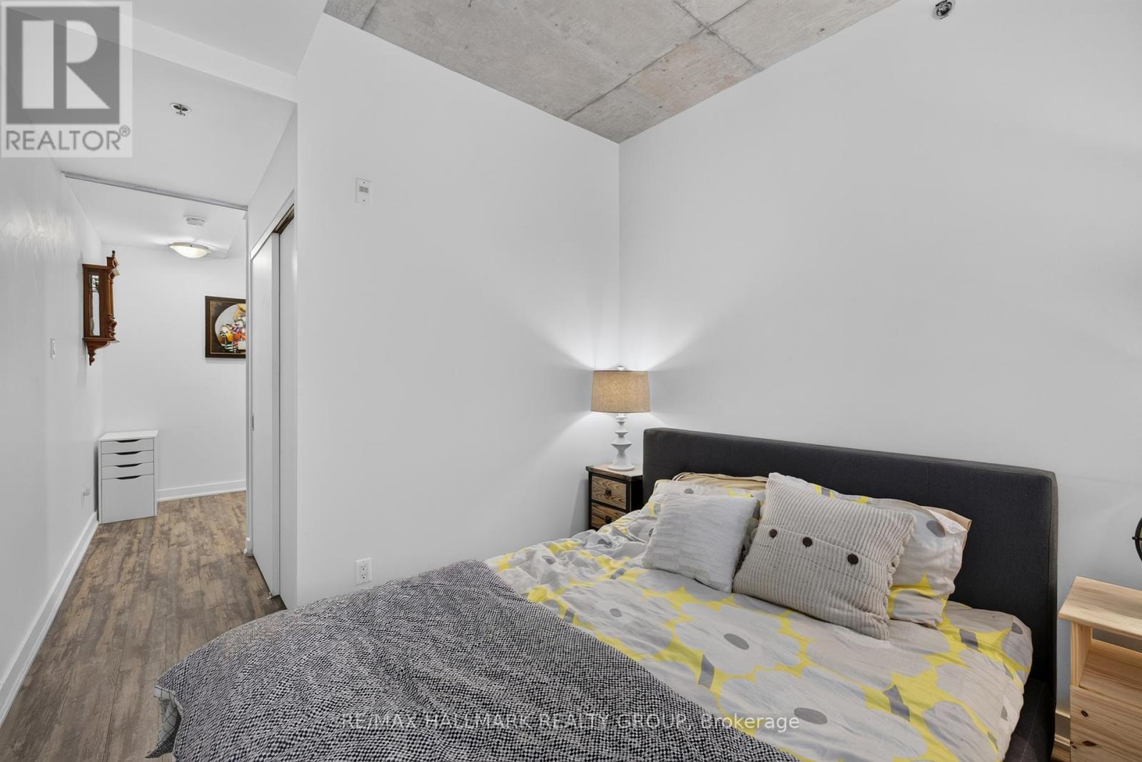 353 MCLEOD STREET - 39