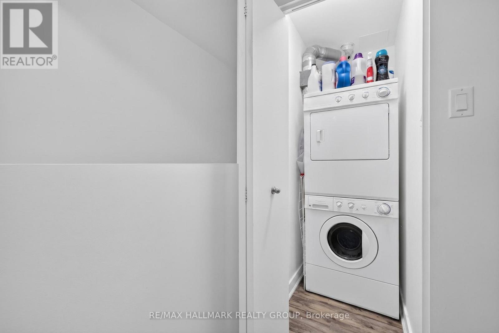 353 MCLEOD STREET - 40
