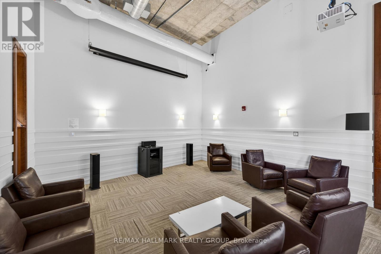 353 MCLEOD STREET - 45