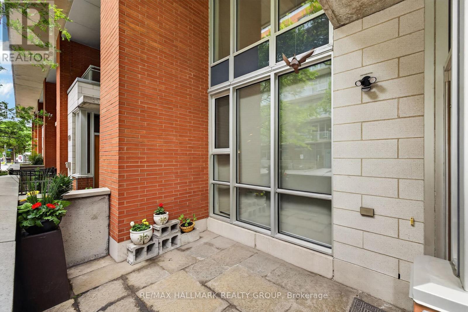 353 MCLEOD STREET - 5