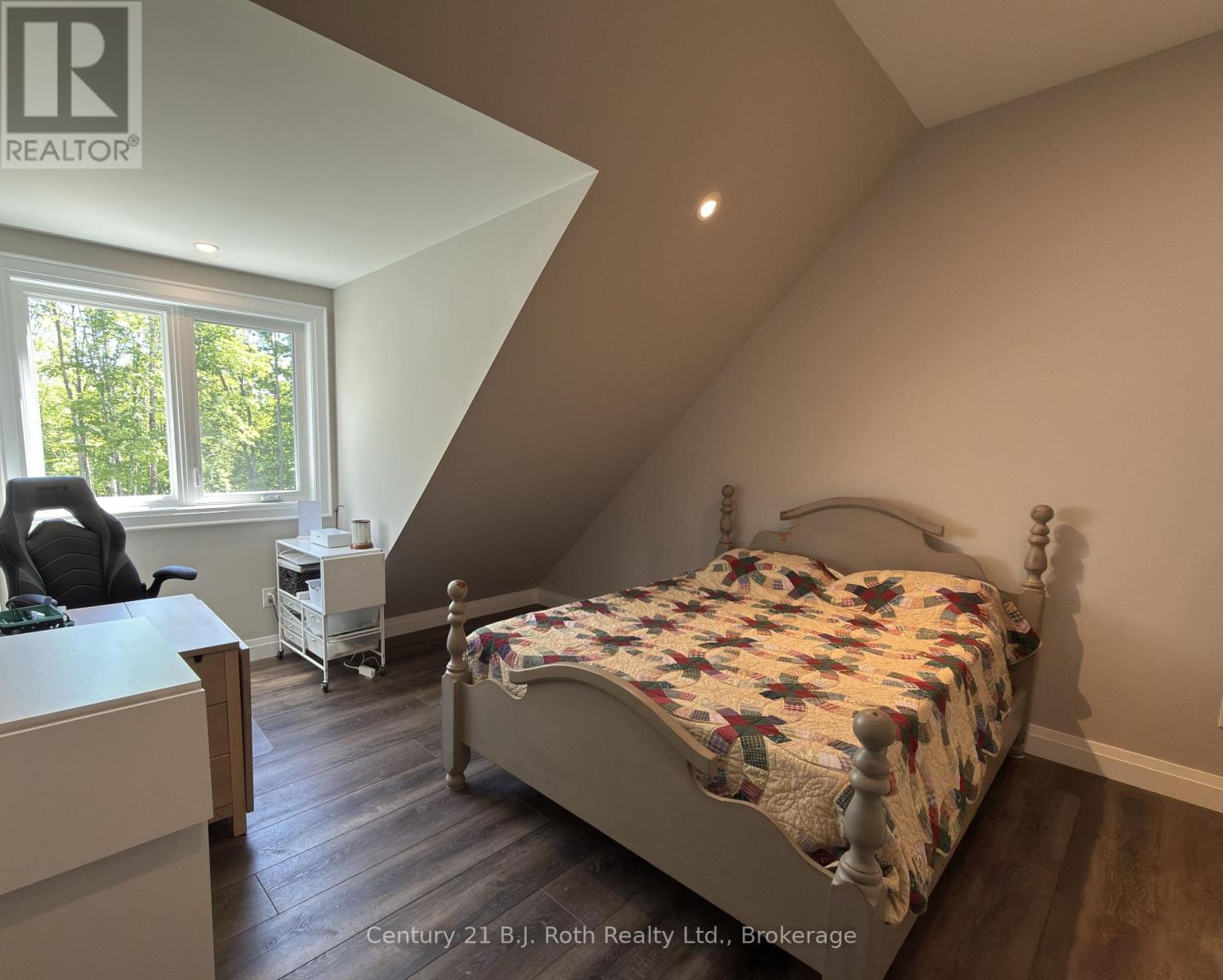 3082 FAIRGROUNDS ROAD - 46
