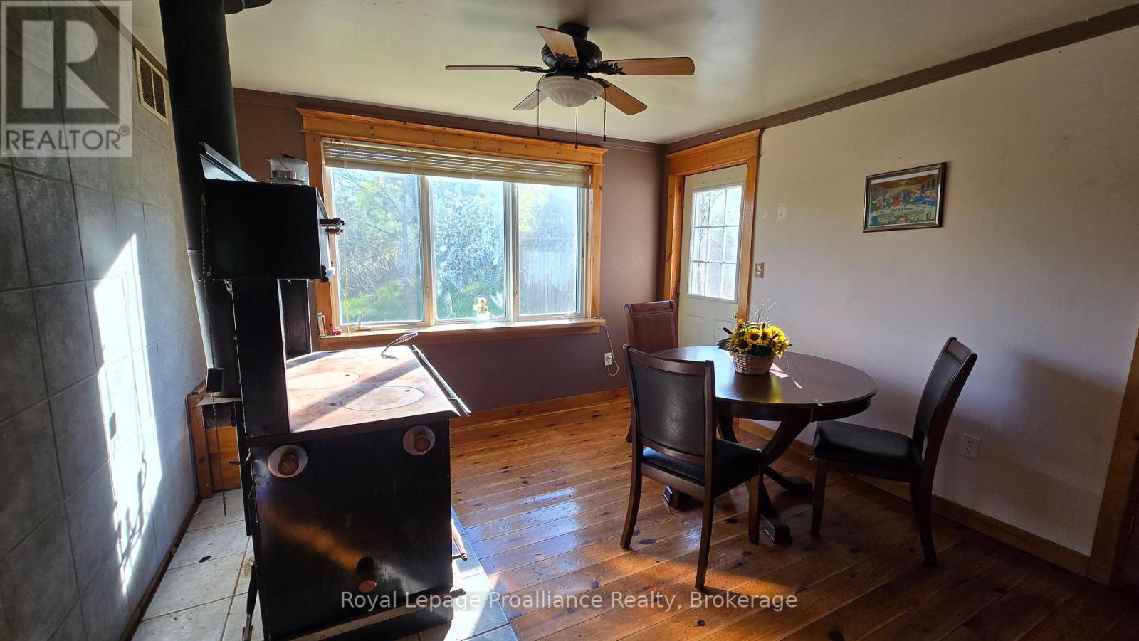 276 5TH CONCESSION ROAD N - 14