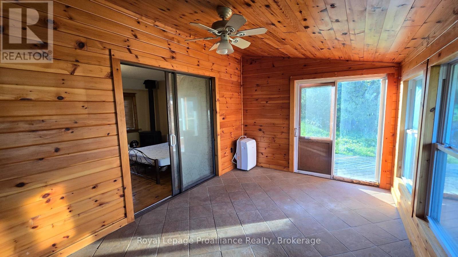 276 5TH CONCESSION ROAD N - 18