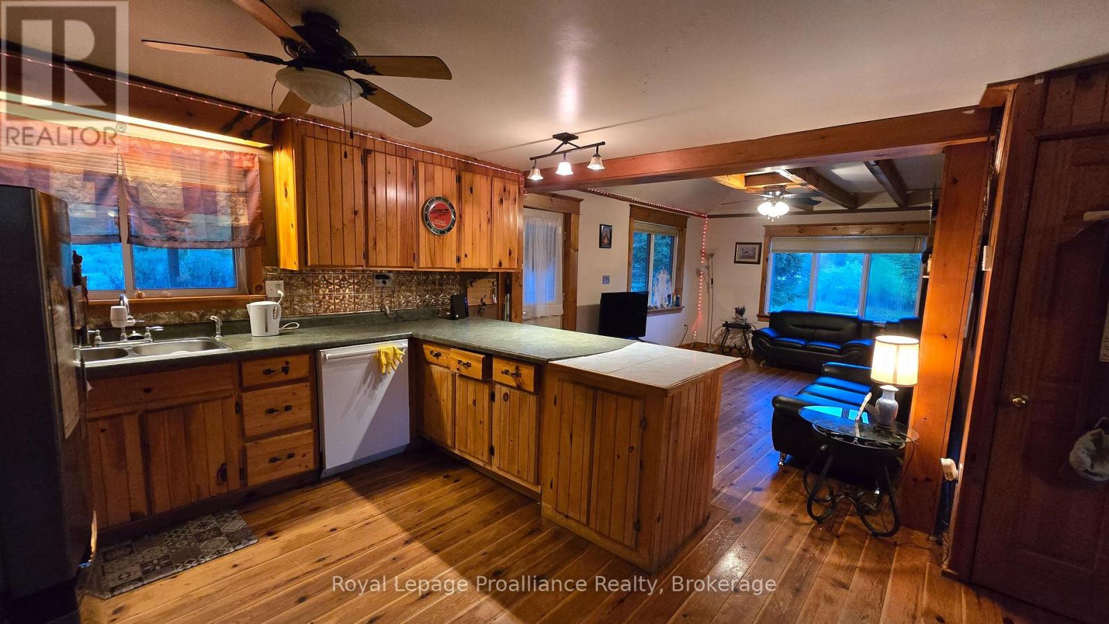 276 5TH CONCESSION ROAD N - 4