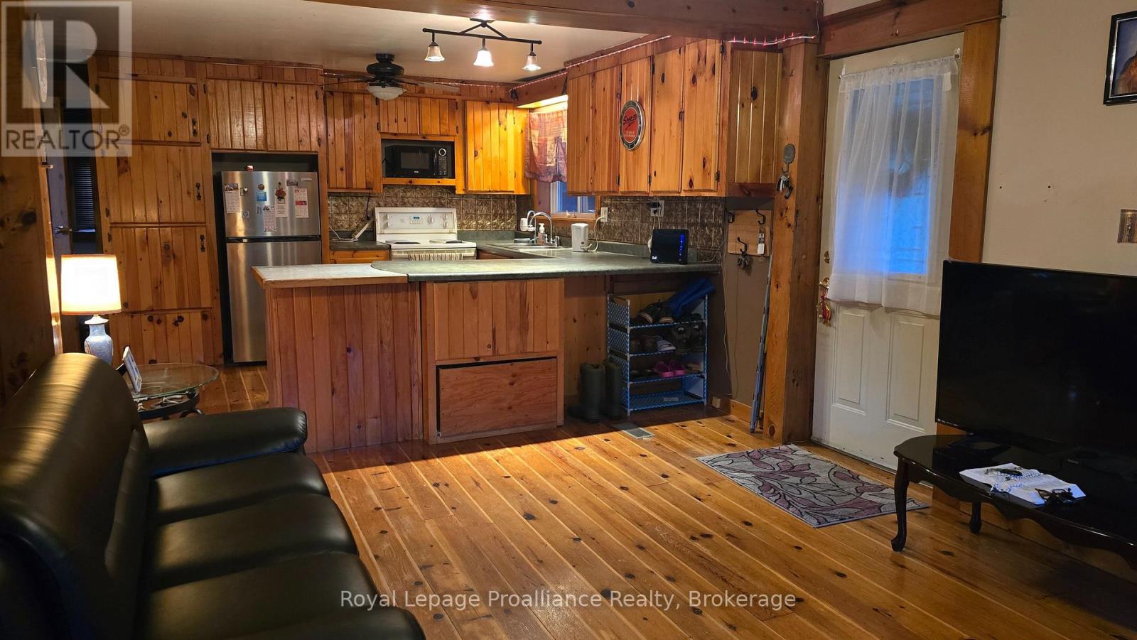 276 5TH CONCESSION ROAD N - 6