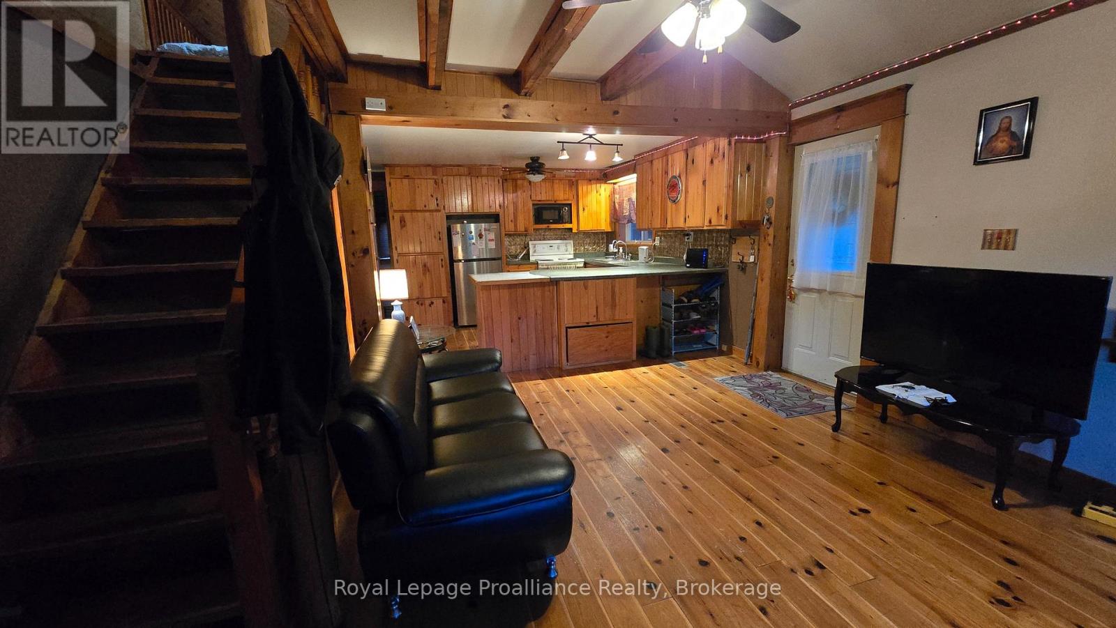 276 5TH CONCESSION ROAD N - 7
